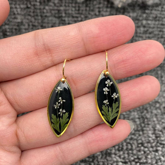 Pressed Dried Flower Black Resin Dangle Earrings