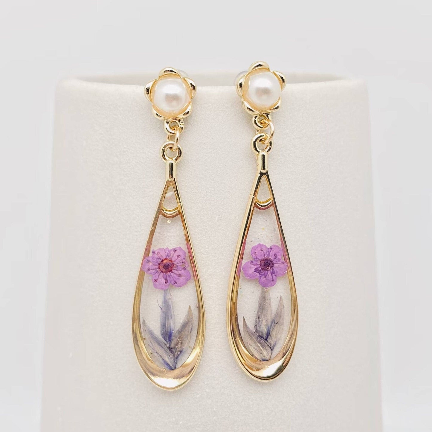 Dried Flowers Daffodil Post Earrings