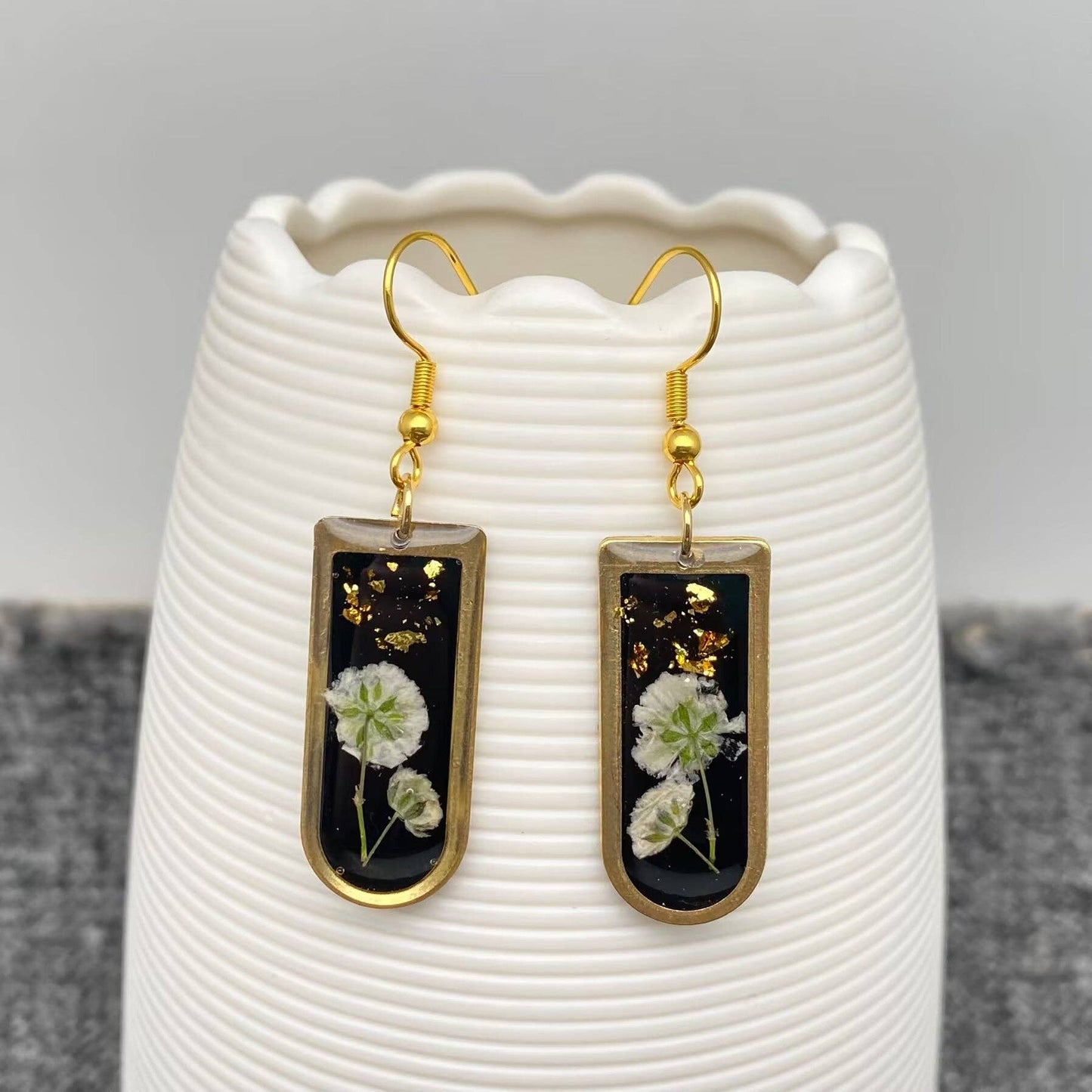 Dried Flowers Geometric Black Dangle Earrings