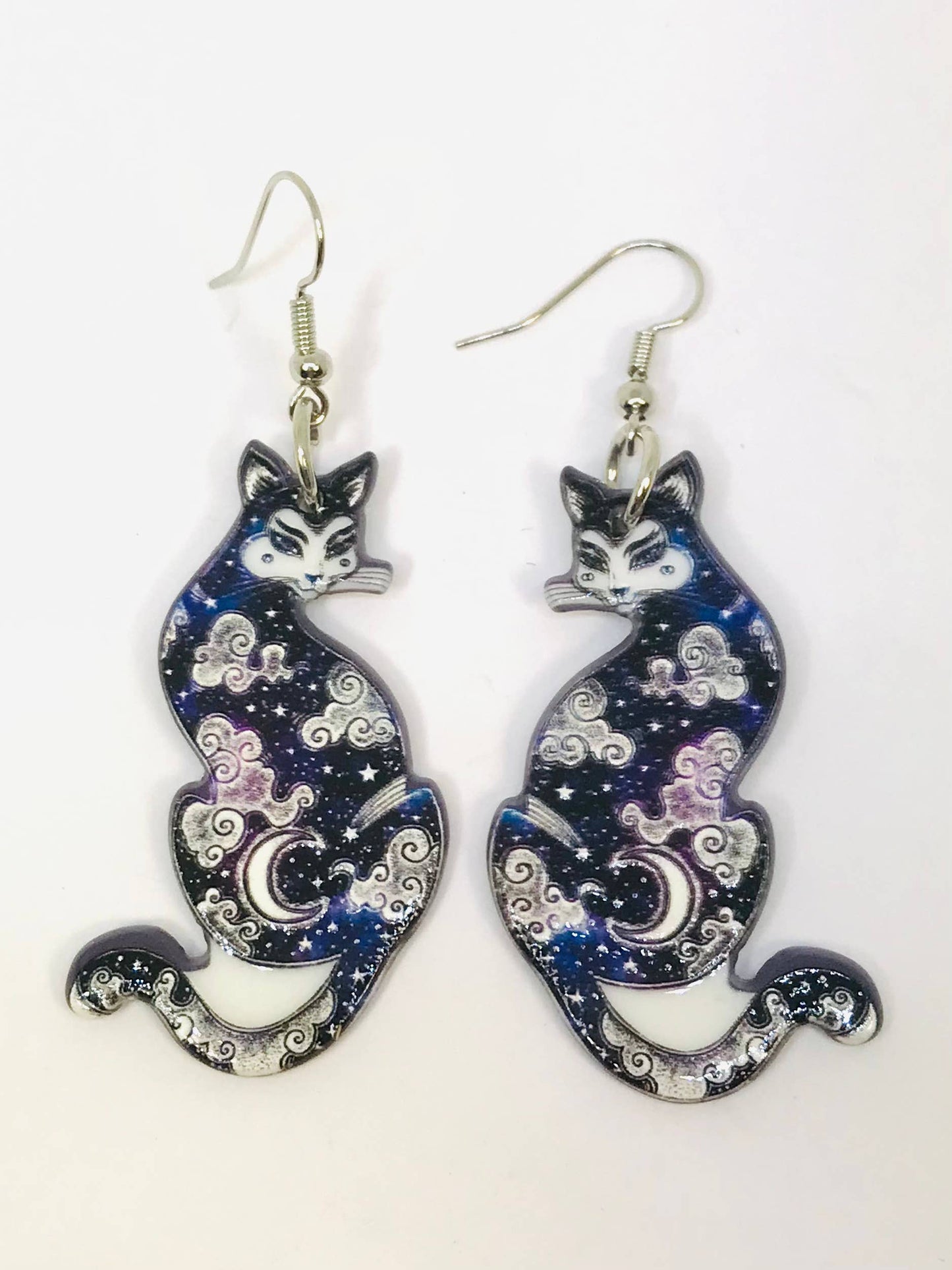 Cloud Geisha Cat Earrings