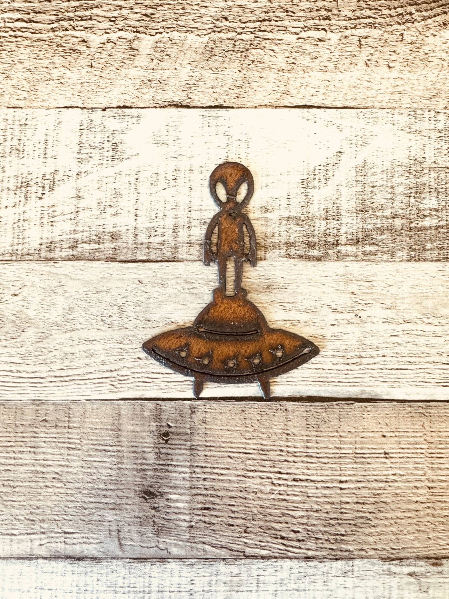 Alien on Flying Saucer Magnet