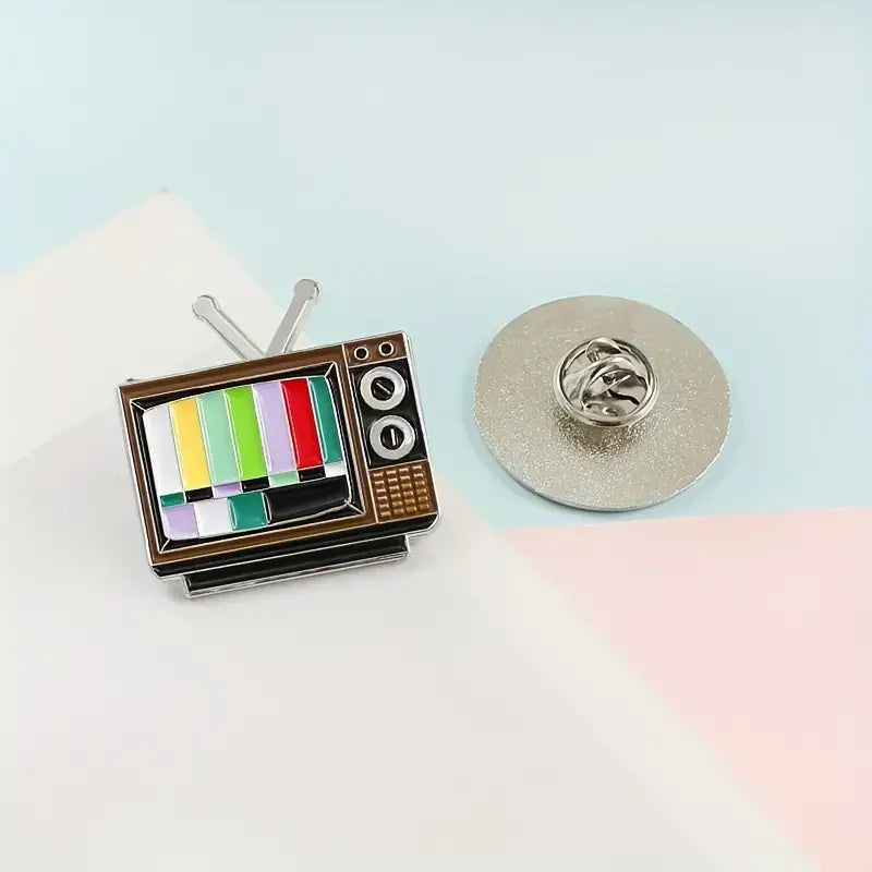 Retro TV Pin