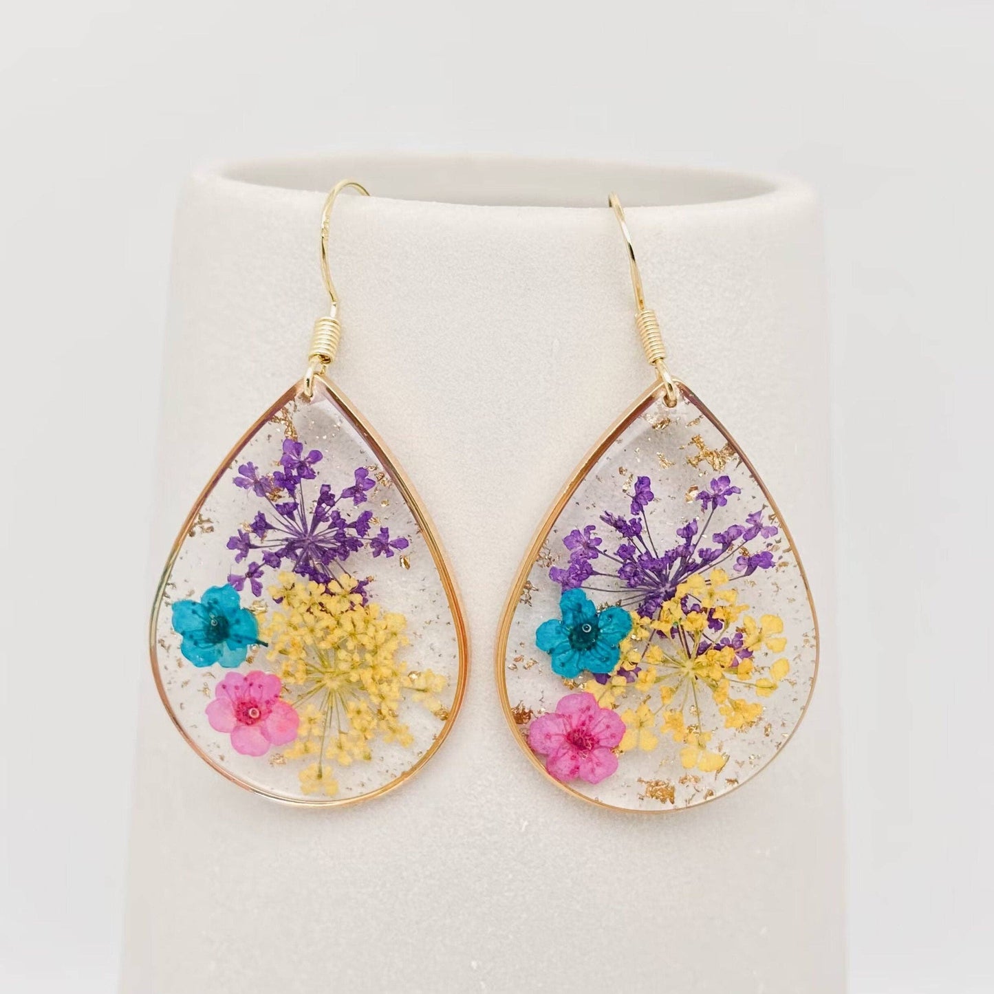 Drop-shaped Natural Dried Flower Earring
