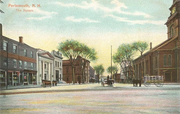 NH-128 The Square, Portsmouth - Vintage Image, Magnet