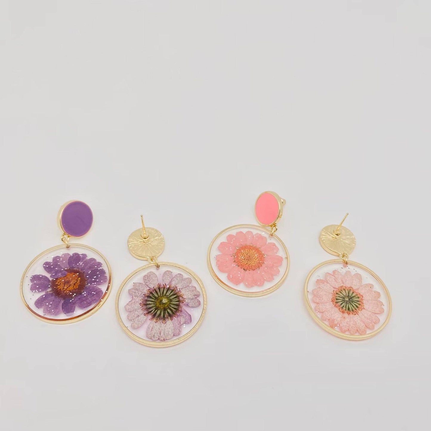 Dried Flower Round Charm Post Earrings