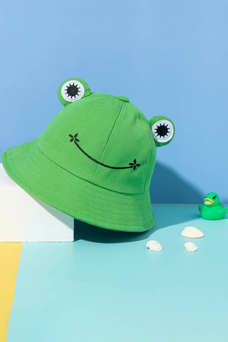 Frog design bucket hat