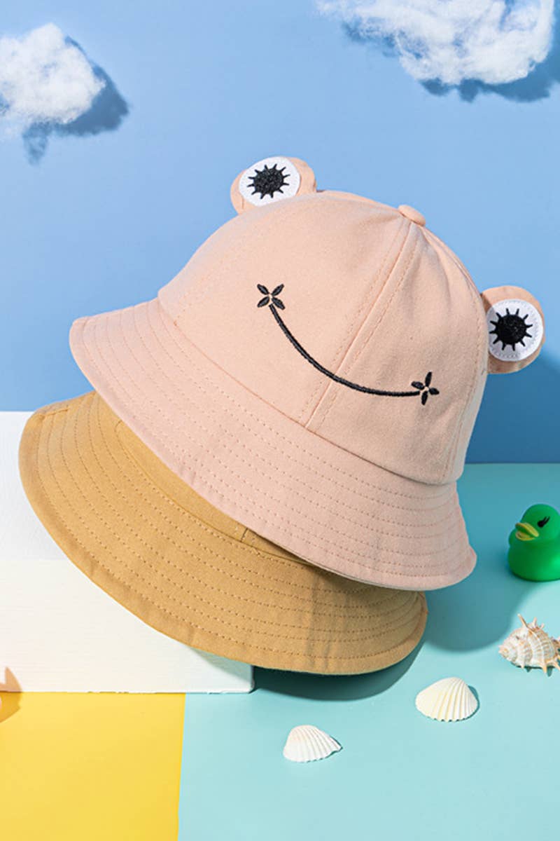 Frog design bucket hat