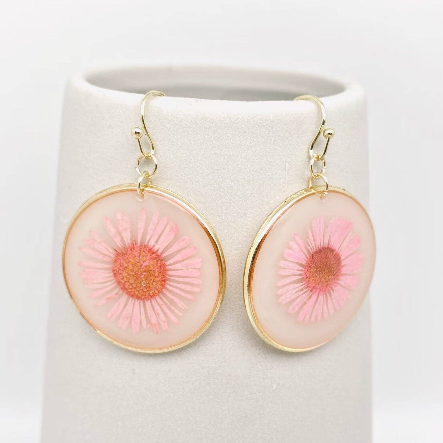 Chrysanthemum Dried Flower Round Charm Dangle Earrings