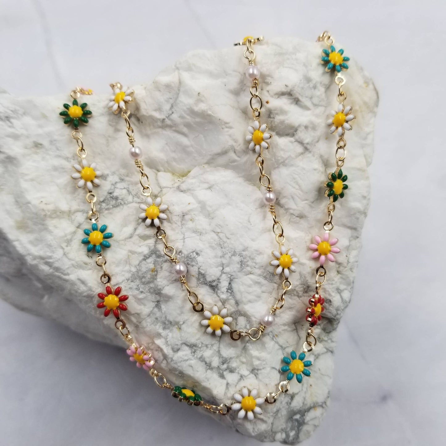 All Around Daisy Flower Necklace
