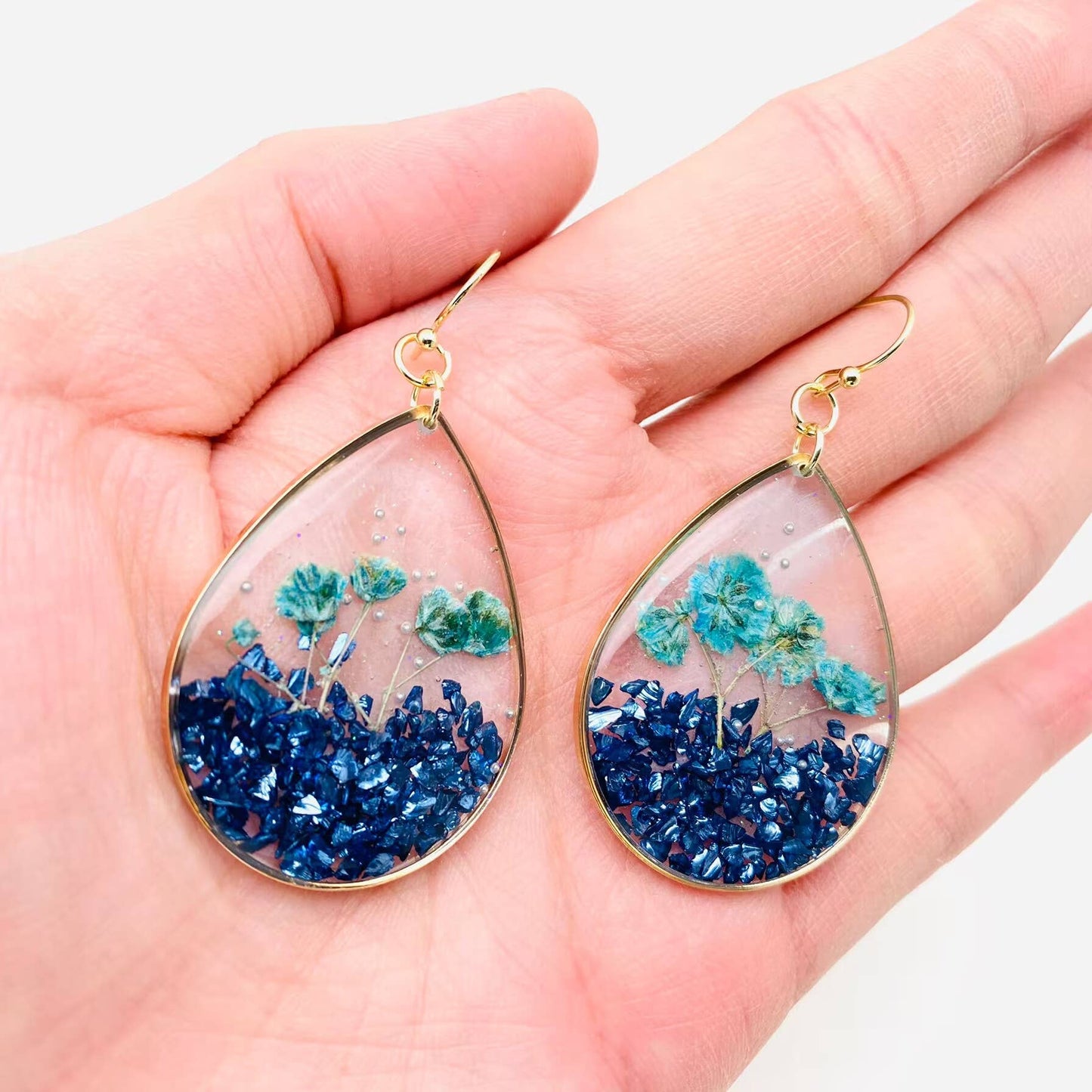 Dried Flower Gypsophila Gravel Dangle Earrings
