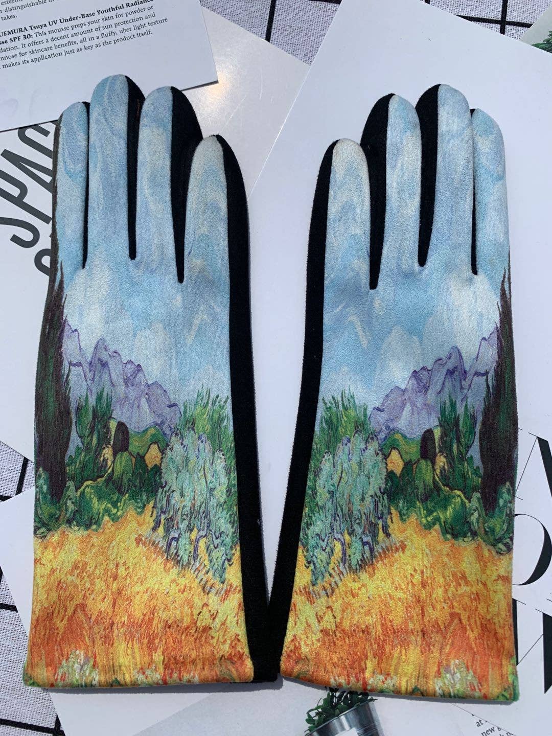 Trendy Oil Painting Motif Warm Gloves