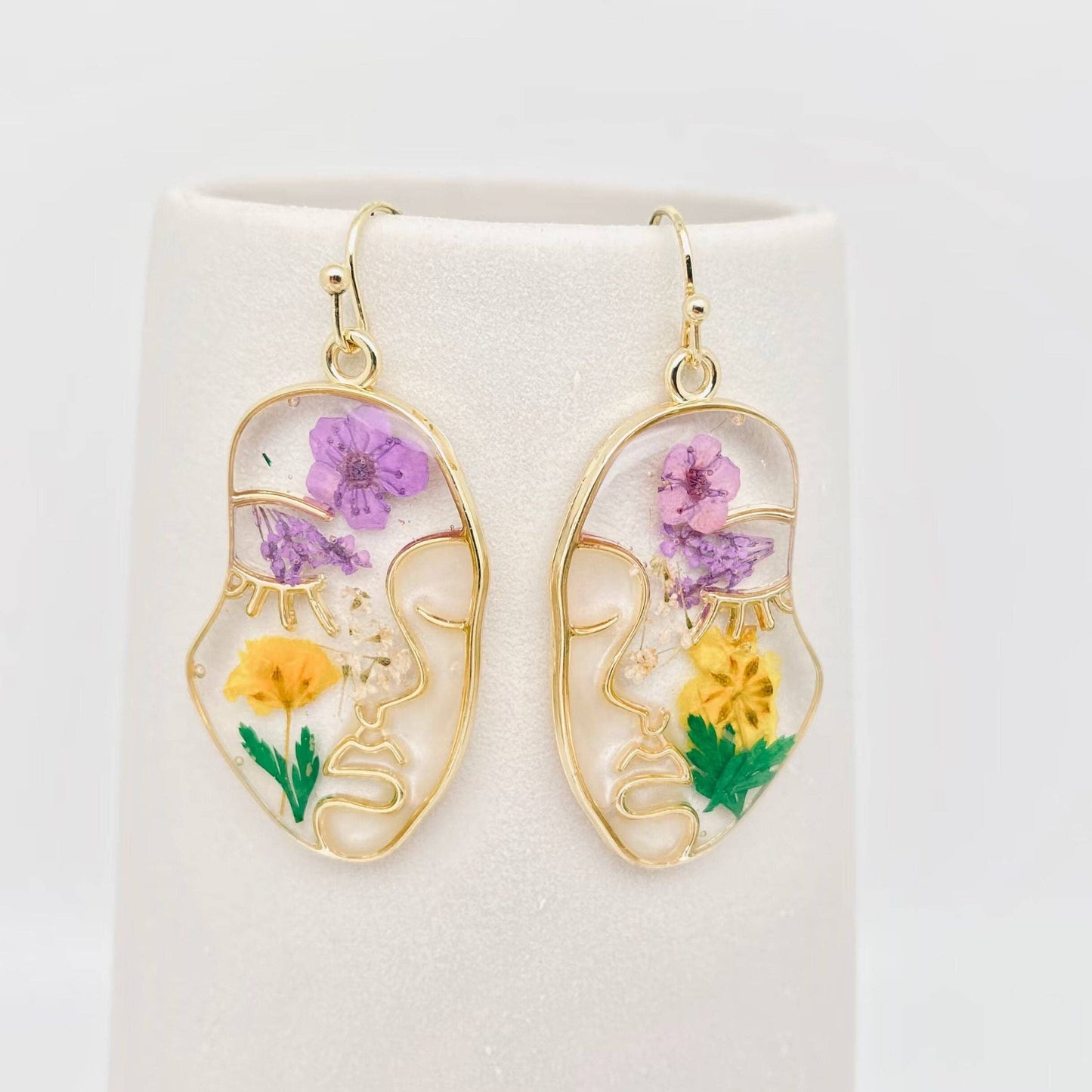 Floral Face Dried Flower Dangle Earrings