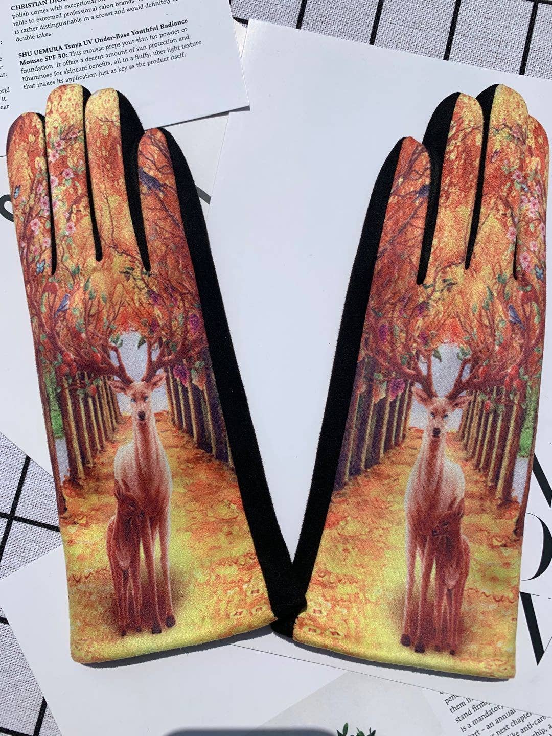 Trendy Oil Painting Motif Warm Gloves