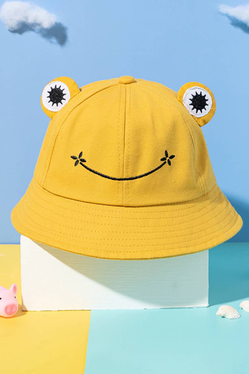 Frog design bucket hat
