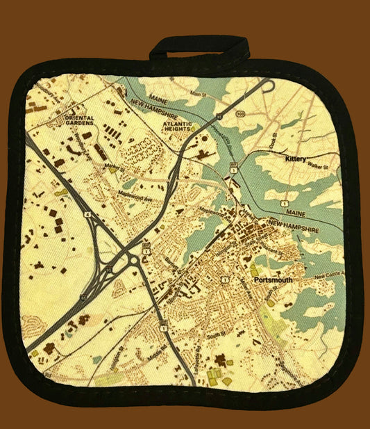 Portsmouth map pot holder With Black Trim