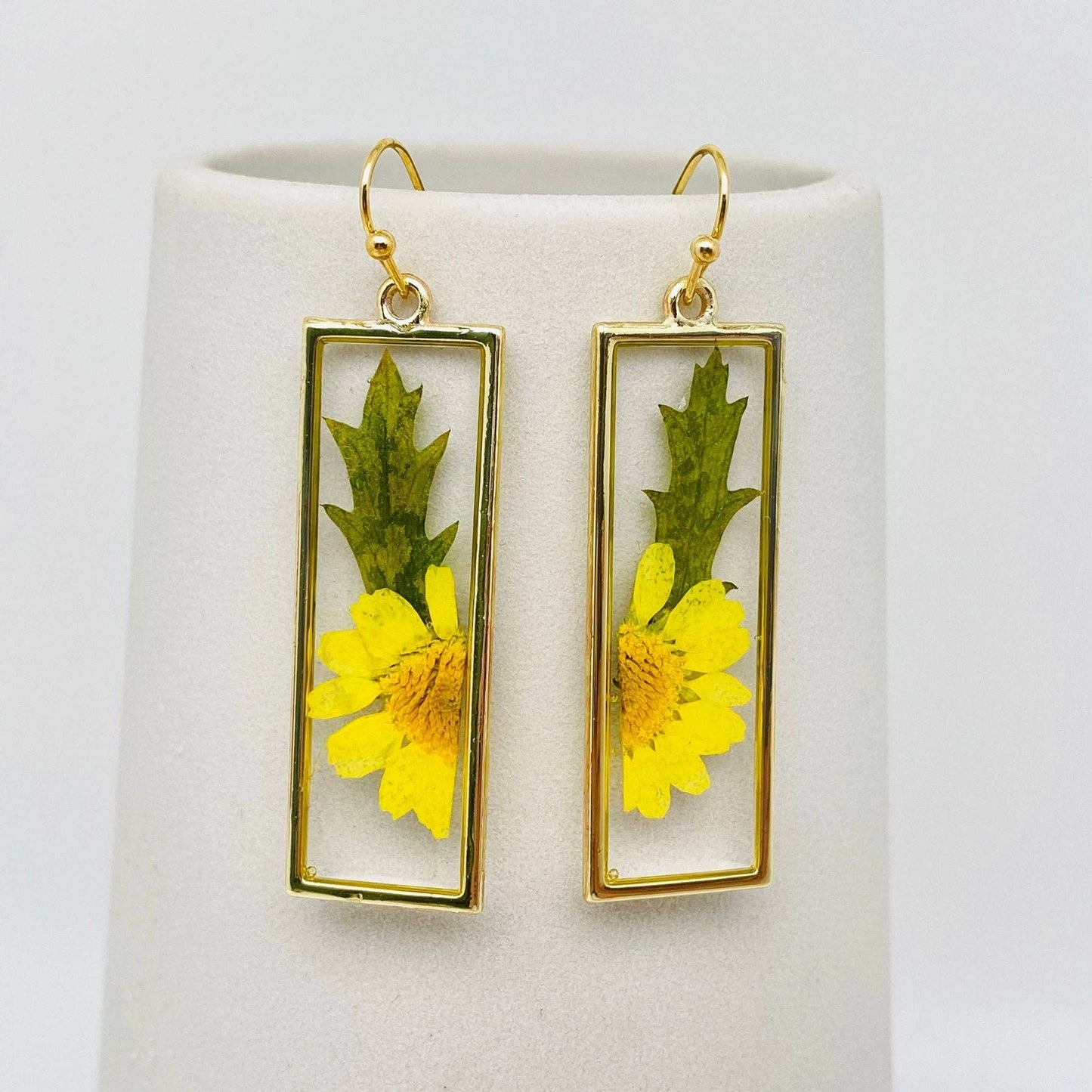 Yellow Chrysanthemum & Fern Dried Plant Earrings - PDF