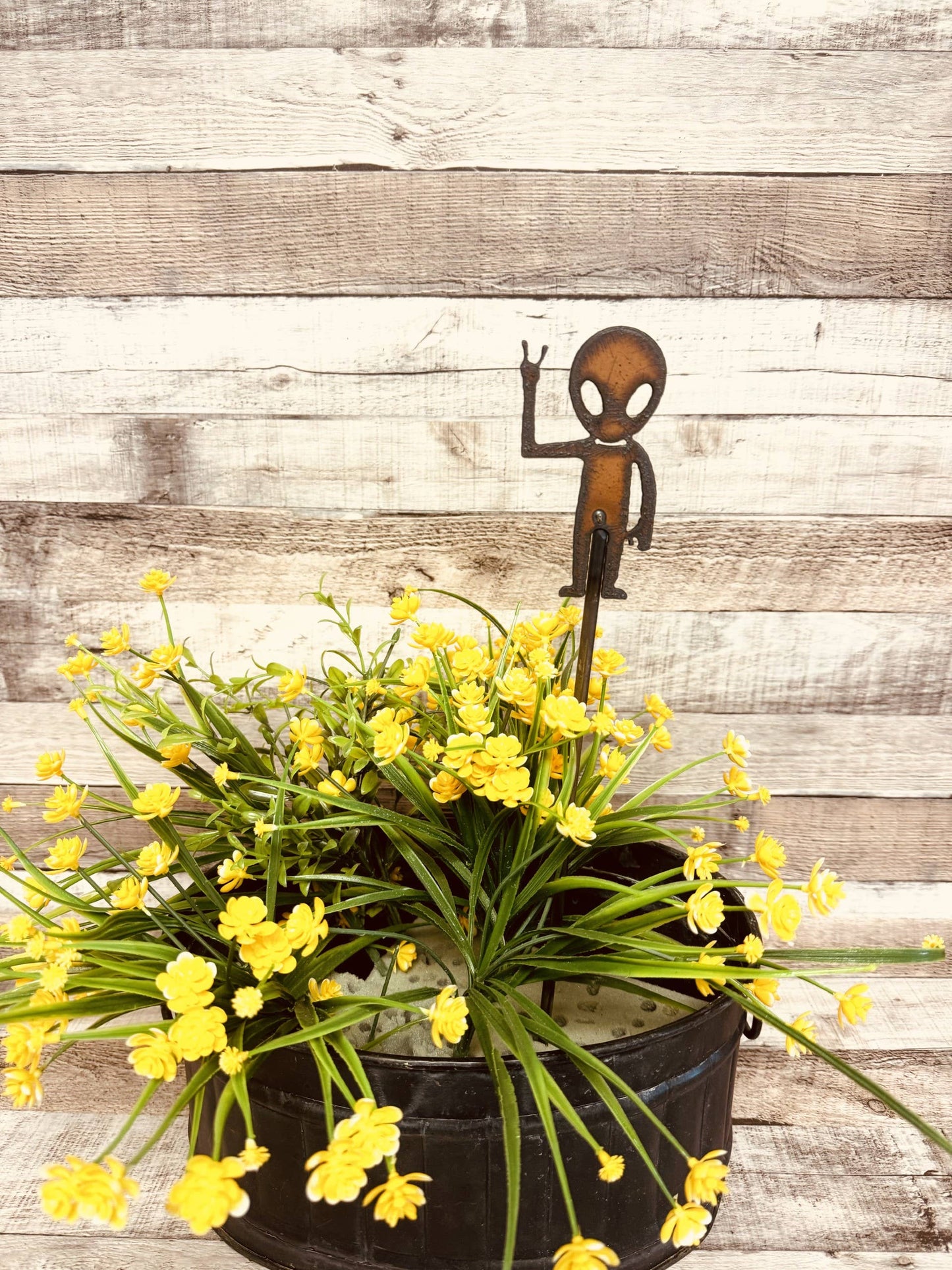 Alien Peace Rustic Garden Plant Stick