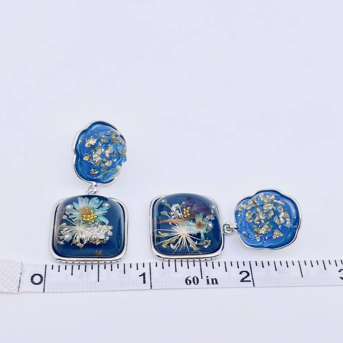 Queen Anne's Lace & Chrysanthemum Dried Flower Blue Earrings