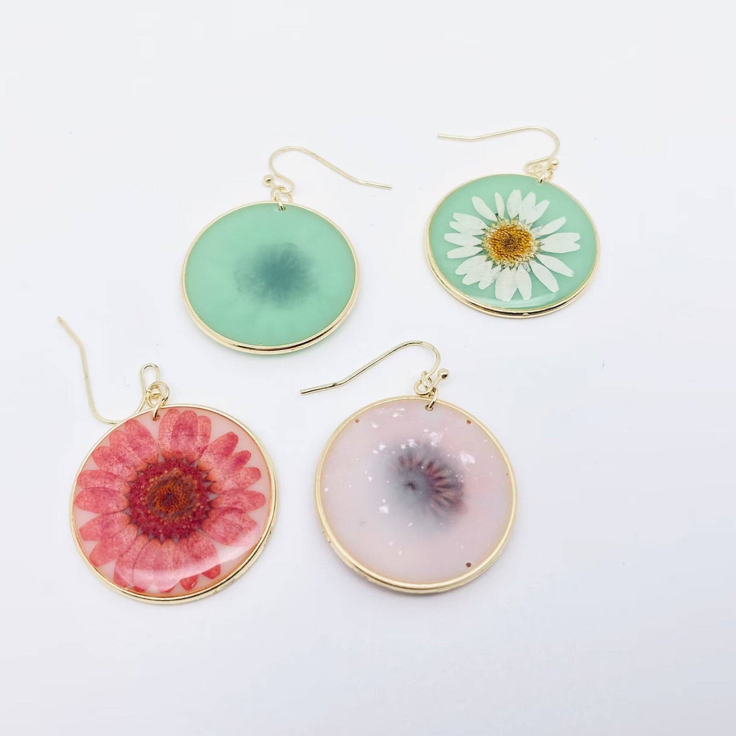 Chrysanthemum Dried Flower Round Charm Dangle Earrings