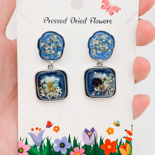 Queen Anne's Lace & Chrysanthemum Dried Flower Blue Earrings